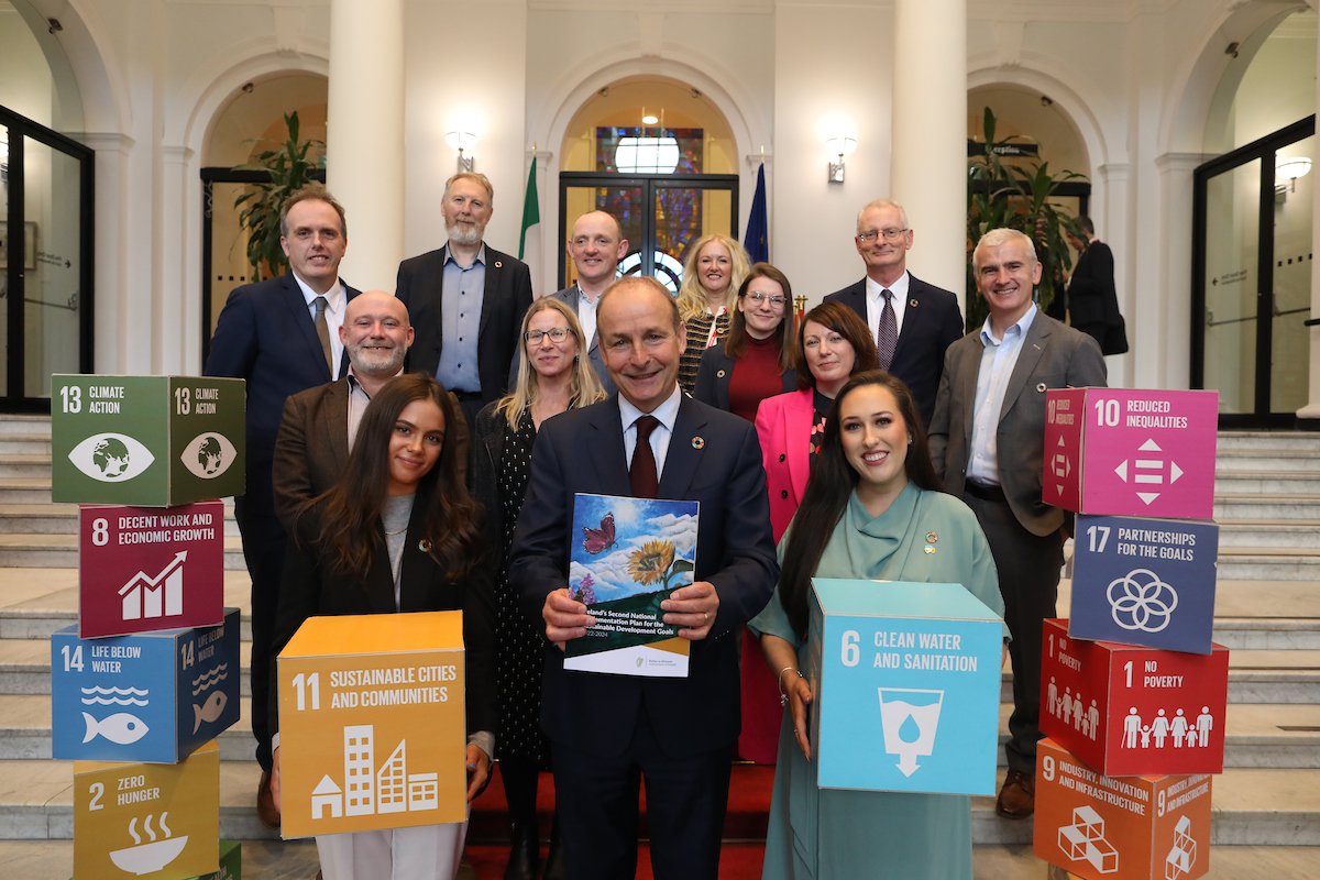 Taoiseach with Stakeholders Pic 3.JPG
